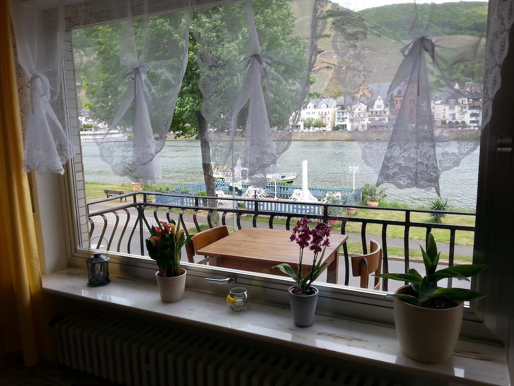 "Ferienhaus An Der Mosel" Zell an der Mosel Szoba fotó