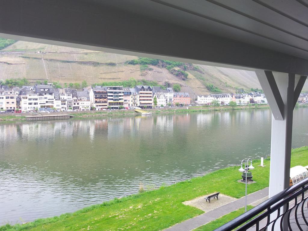 "Ferienhaus An Der Mosel" Zell an der Mosel Szoba fotó
