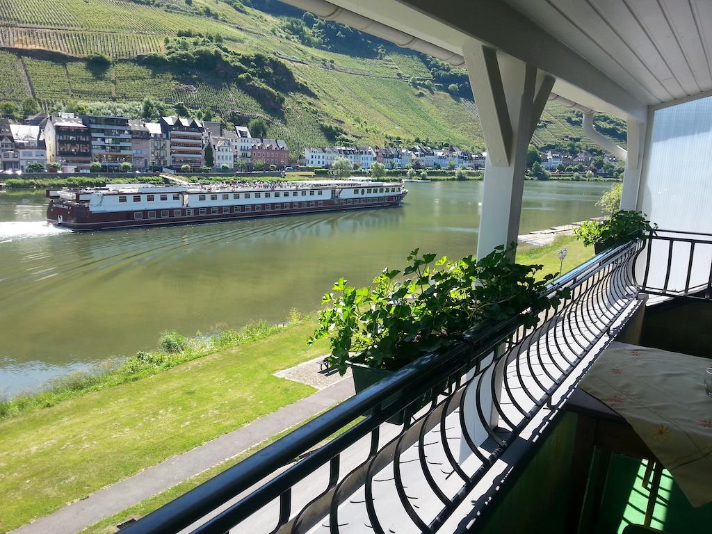 "Ferienhaus An Der Mosel" Zell an der Mosel Szoba fotó